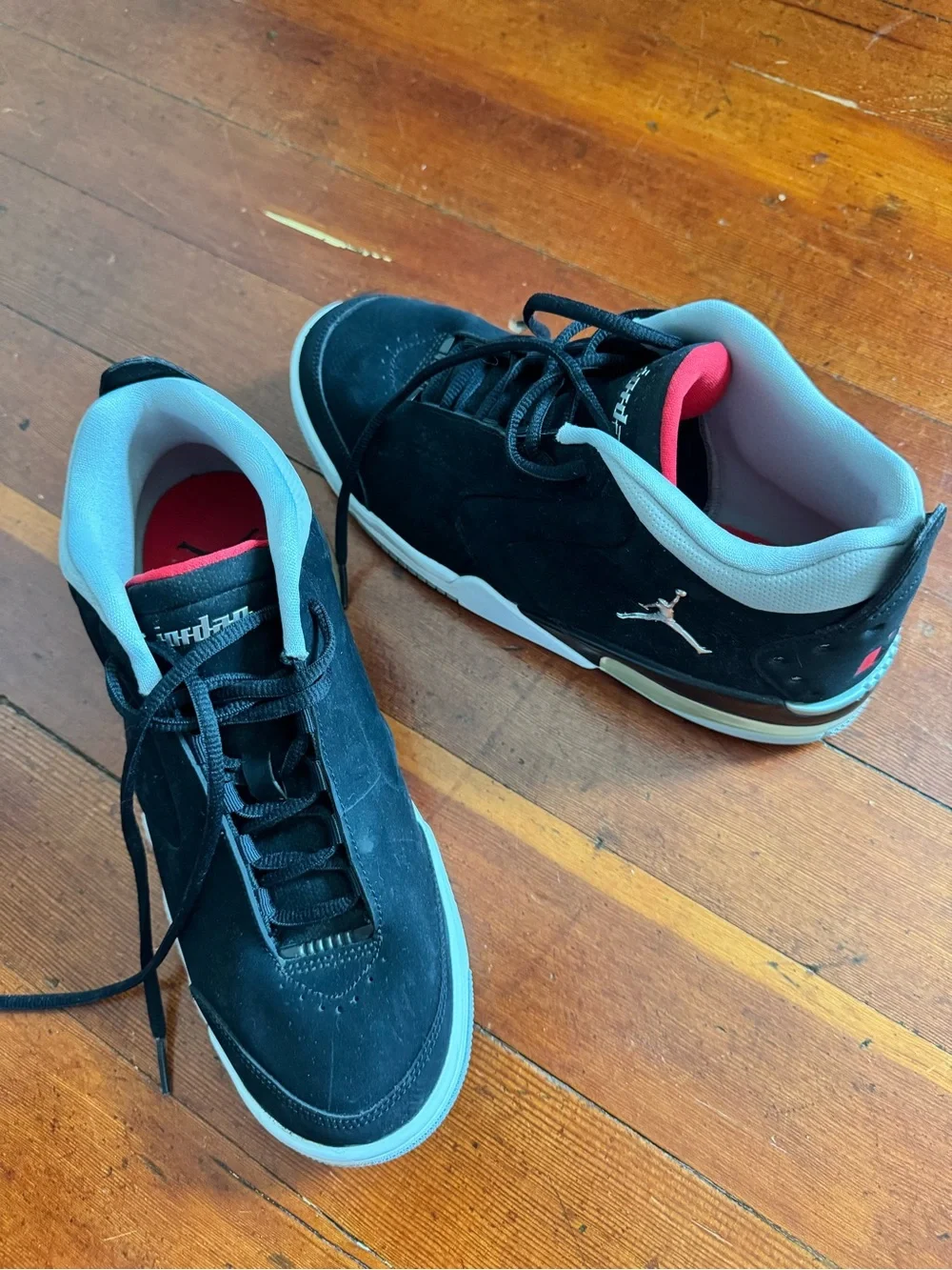 Air Jordan Style Men’s Low-Top Sneakers in Black and Red